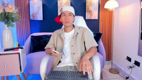 Snapshot of miller_tommy chatting on April 12, 2026, 3:33 am Tommy online show from April 12, 2026, 3:33 am