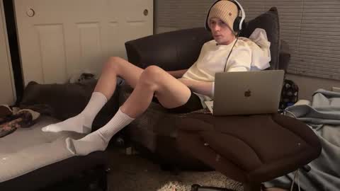 SlimnHungOH online show from December 27, 2024, 2:36 am