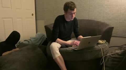 SlimnHungOH online show from February 7, 2025, 7:59 pm