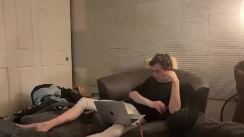 SlimnHungOH online show from February 19, 2025, 10:31 pm