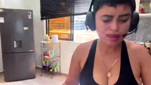 Snapshot of milley_rose chatting on October 29, 2025, 6:53 pm Im girl my name is Johana online show from October 29, 2025, 6:53 pm