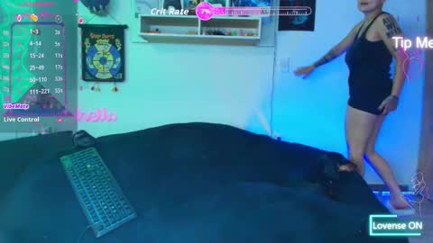 Snapshot of milley_rose chatting on January 13, 2026, 2:11 pm Im girl my name is Johana online show from January 13, 2026, 2:11 pm