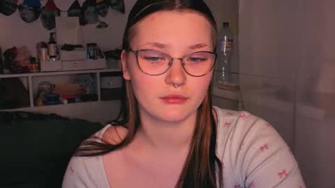 Millie online show from November 20, 2025, 11:21 am