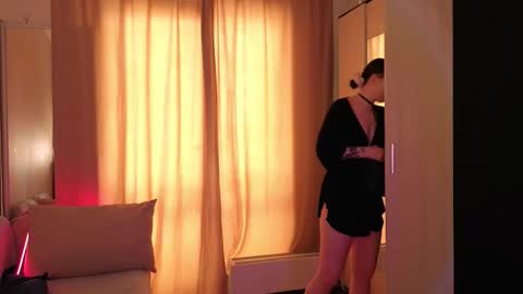 Millie online show from March 6, 2026, 6:10 am