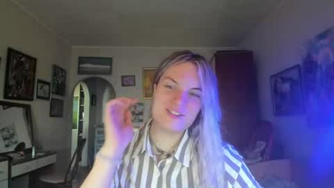 mili-kira online show from August 2, 2026, 4:55 am