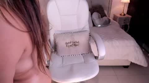 Milena online show from March 5, 2026, 12:39 am