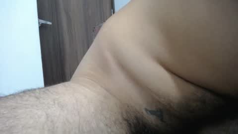 Snapshot of milostructor chatting on February 24, 2026, 4:21 am miloslove online show from February 24, 2026, 4:21 am