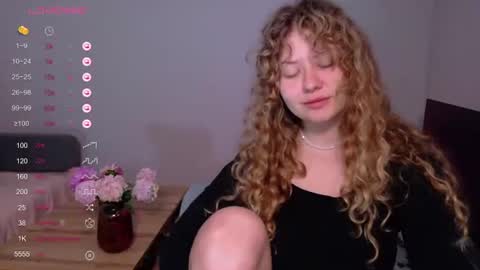 Snapshot of milounee chatting on June 13, 2026, 8:12 am milounee online show from June 13, 2026, 8:12 am