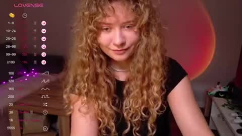 Snapshot of milounee chatting on June 20, 2026, 8:17 am milounee online show from June 20, 2026, 8:17 am