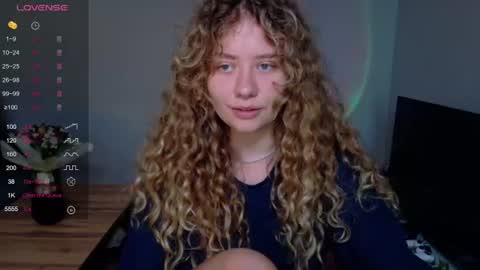 Snapshot of milounee chatting on July 20, 2026, 8:17 am milounee online show from July 20, 2026, 8:17 am