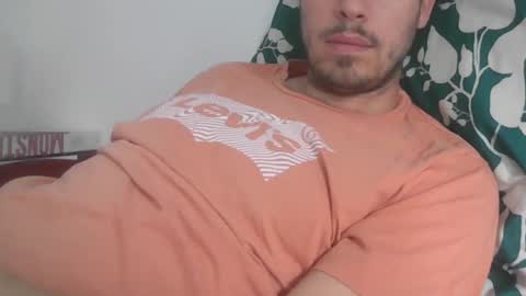 Snapshot of milowww1601 chatting on November 19, 2025, 10:37 am milowww1601 online show from November 19, 2025, 10:37 am