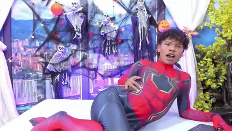 miltondelis online show from October 21, 2025, 3:40 am
