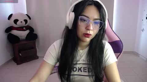 Milusolers online show from February 9, 2026, 2:10 pm