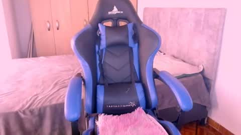 miluu_444 online show from June 15, 2026, 4:42 pm