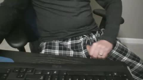 Snapshot of milwaukeebadger24 chatting on November 26, 2025, 12:28 pm milwaukeebadger24 online show from November 26, 2025, 12:28 pm