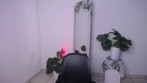 Snapshot of mily_ortiz chatting on June 30, 2026, 3:24 pm Mily Ortiz online show from June 30, 2026, 3:24 pm