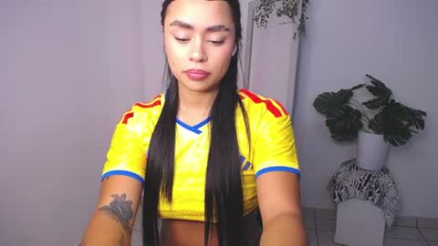 Snapshot of mily_ortiz chatting on July 3, 2026, 4:02 pm Mily Ortiz online show from July 3, 2026, 4:02 pm