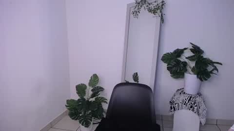 Snapshot of mily_ortiz chatting on July 8, 2026, 3:05 pm Mily Ortiz online show from July 8, 2026, 3:05 pm