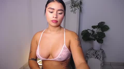 Snapshot of mily_ortiz chatting on July 21, 2026, 2:52 pm Mily Ortiz online show from July 21, 2026, 2:52 pm