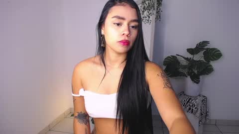 Snapshot of mily_ortiz chatting on July 28, 2026, 5:01 pm Mily Ortiz online show from July 28, 2026, 5:01 pm