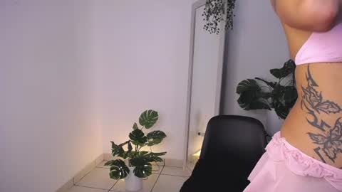 Snapshot of mily_ortiz chatting on July 28, 2026, 6:20 pm Mily Ortiz online show from July 28, 2026, 6:20 pm
