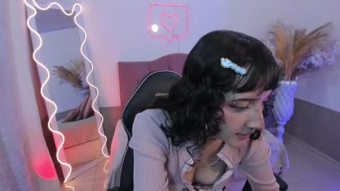 mily_tay online show from March 6, 2026, 12:01 pm