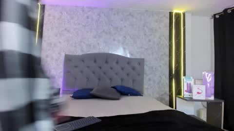 Snapshot of milyferrer chatting on March 20, 2026, 2:49 am Mily online show from March 20, 2026, 2:49 am