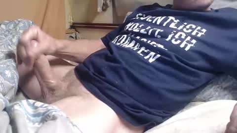 Snapshot of mimes32 chatting on November 4, 2025, 3:05 am mimes32 online show from November 4, 2025, 3:05 am