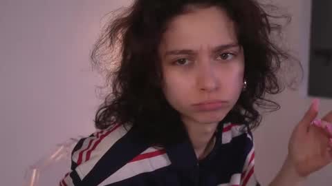  IRIS  online show from December 4, 2025, 8:23 am