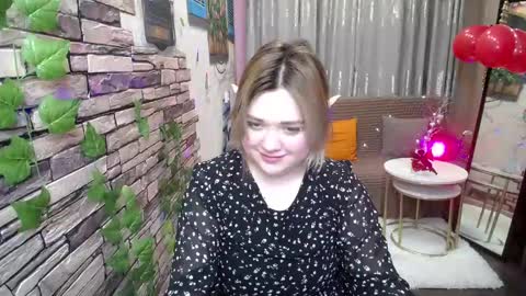 mimimishel_69 online show from February 18, 2025, 3:21 am