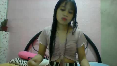 mimiyolove online show from January 26, 2025, 2:35 am