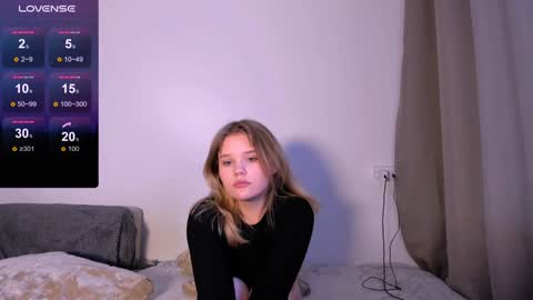 hi Im Mina  online show from December 24, 2024, 5:38 am