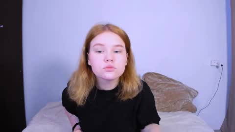 hi Im Mina  online show from September 9, 2025, 2:00 am