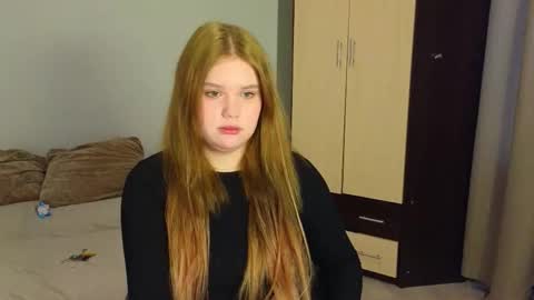 hi Im Mina  online show from February 5, 2026, 2:16 am