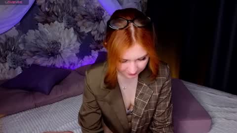 hi Im Mina  online show from July 7, 2026, 8:35 pm