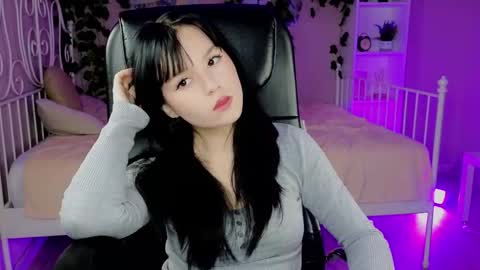 Mina online show from October 16, 2025, 10:16 am