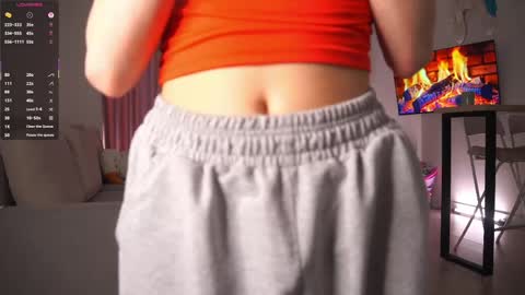 Snapshot of minakomii chatting on May 22, 2026, 2:12 pm Mira online show from May 22, 2026, 2:12 pm