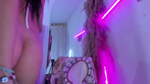 minari_ online show from February 21, 2026, 11:17 pm