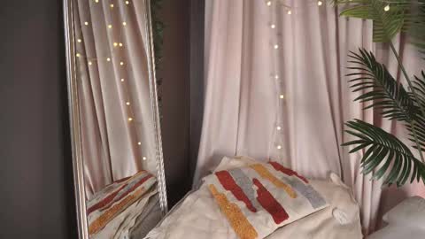 Frances  Next streams Thu Fri Sat 8am -  4pm GMT3 online show from November 9, 2025, 6:12 am