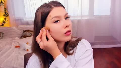 Snapshot of minditrelles chatting on October 10, 2025, 7:18 am Mindi online show from October 10, 2025, 7:18 am