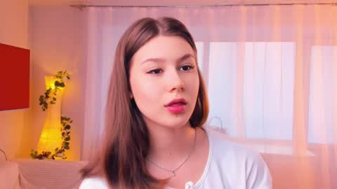 Snapshot of minditrelles chatting on October 19, 2025, 7:09 am Mindi online show from October 19, 2025, 7:09 am