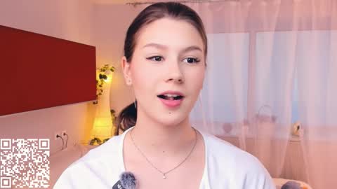 Snapshot of minditrelles chatting on October 24, 2025, 7:16 am Mindi online show from October 24, 2025, 7:16 am