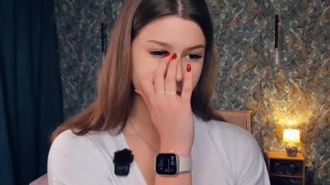 Snapshot of minditrelles chatting on November 22, 2025, 7:18 am Mindi online show from November 22, 2025, 7:18 am