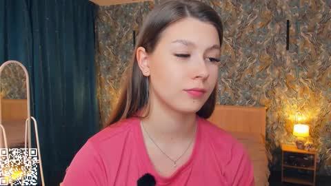 Snapshot of minditrelles chatting on December 4, 2025, 7:17 am Mindi online show from December 4, 2025, 7:17 am