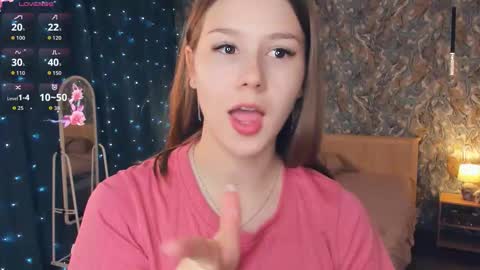 Snapshot of minditrelles chatting on December 5, 2025, 7:06 am Mindi online show from December 5, 2025, 7:06 am