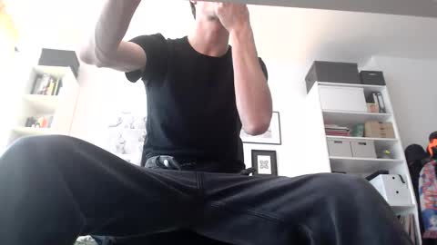 Snapshot of mindly chatting on October 16, 2025, 11:55 am Mindly online show from October 16, 2025, 11:55 am