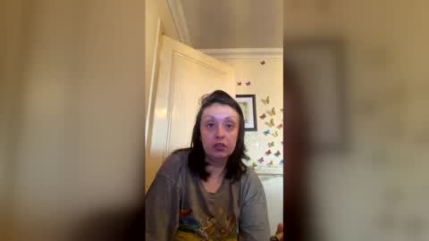 please subscribe to my fansly  please no video or photos must be recorded or re sold online show from April 13, 2026, 11:37 am