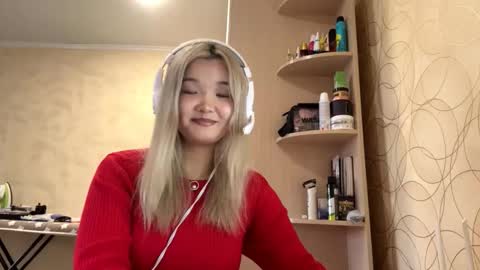 Kate online show from September 20, 2025, 3:18 am
