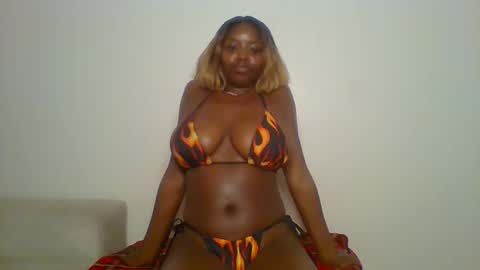 STRAWBERRY online show from February 1, 2025, 11:37 pm