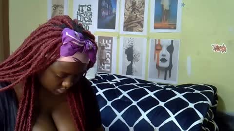 Snapshot of mini_karee chatting on February 22, 2026, 5:51 am mini_karee online show from February 22, 2026, 5:51 am